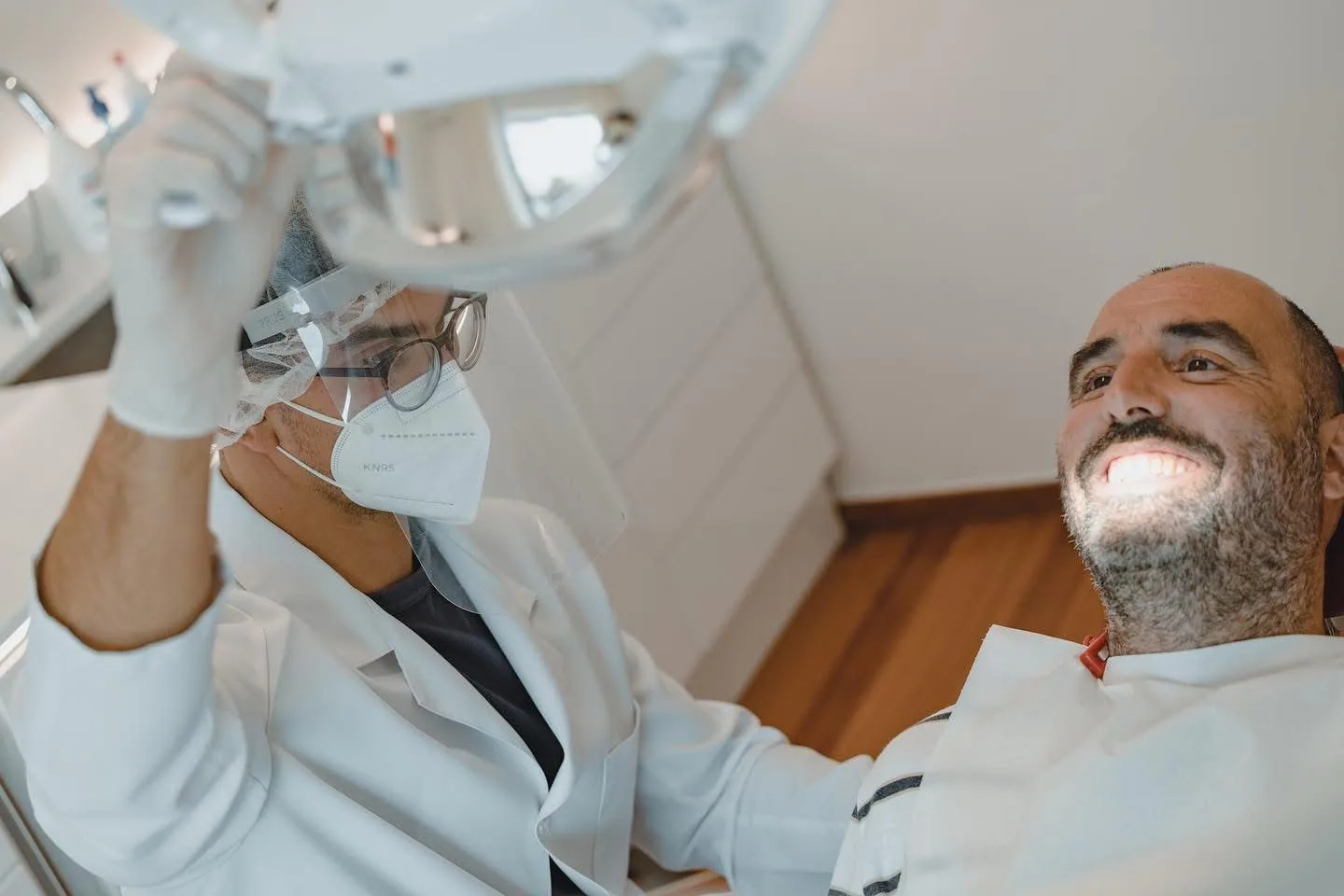 Επαγγελματικός καθαρισμός δοντιών – Bitsanis Dental Clinic Γλυφάδα