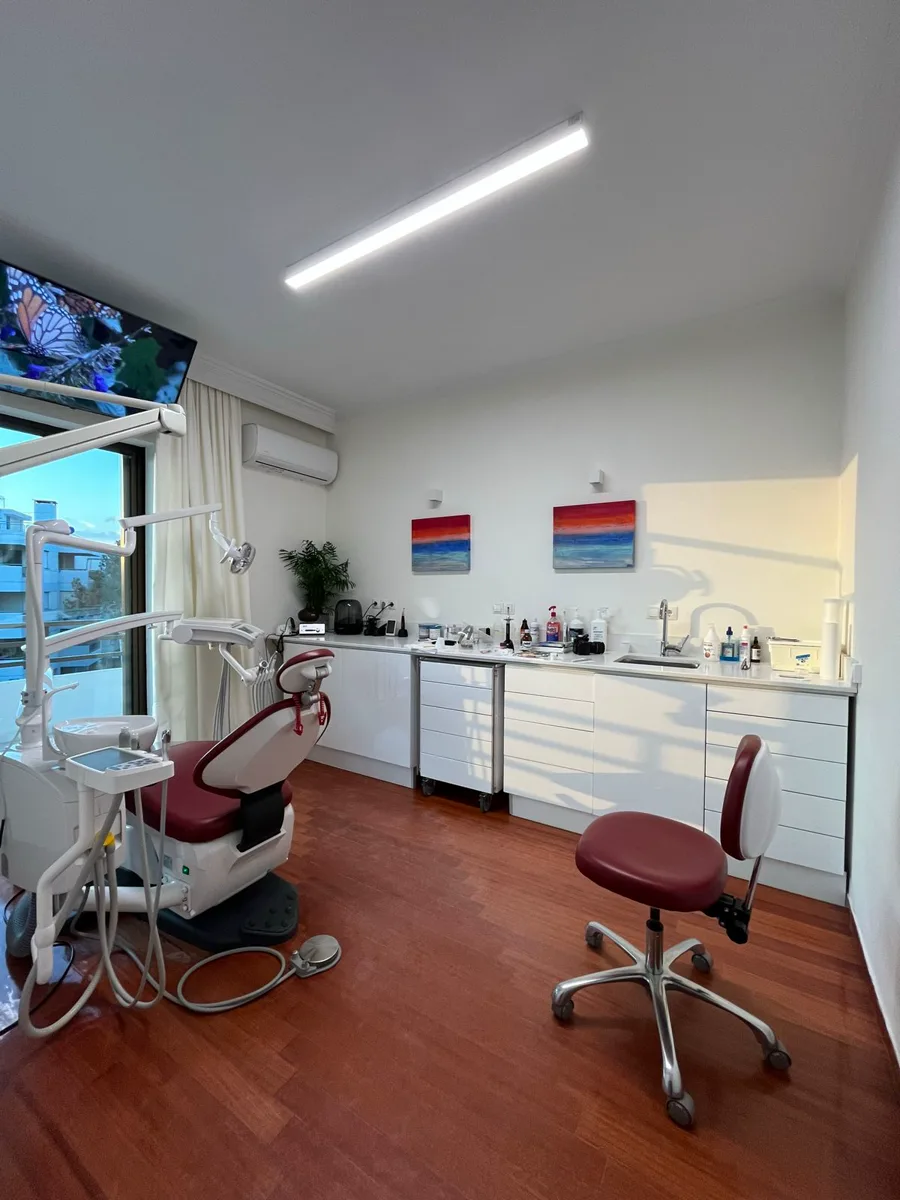 Δεύτερο θεραπευτήριο – Bitsanis Dental Clinic Γλυφάδα