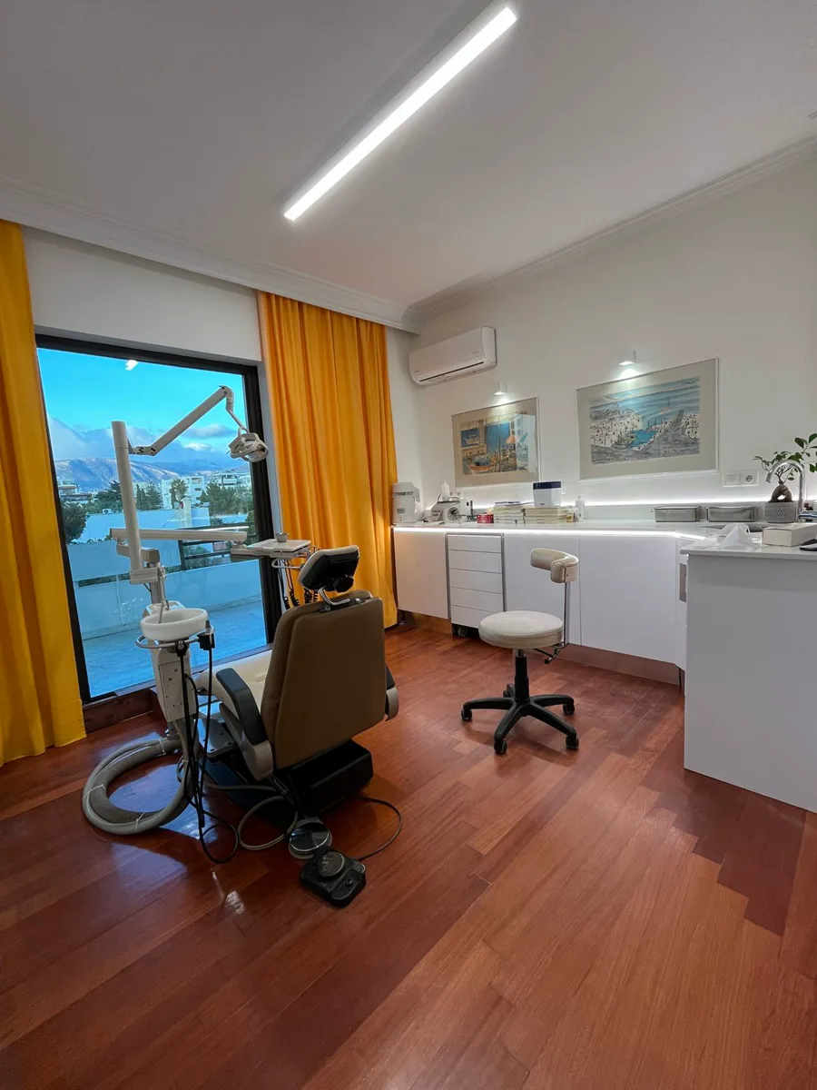 Θεραπευτήριο – Bitsanis Dental Clinic Γλυφάδα